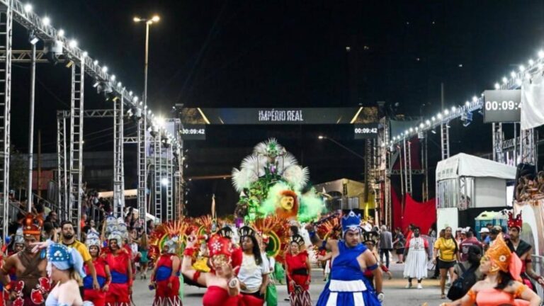 muito-alem-do-anhembi-carnaval-de-bairros-impulsiona-economia-e-cultura-local-em-tres-dias-de-desfiles-passaram-pelo-sambodromo-26-escolas-no-butanta-foto-divulgacao-tvt-news