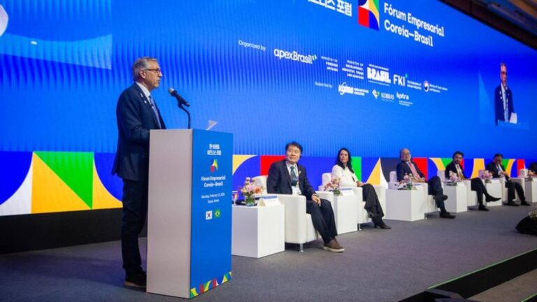parceria-entre-brasil-e-coreia-do-sul-estima-investimento-de-r-1-1-bi-na-saude-visita-ao-pais-asiatico-firmou-seis-novos-acordos-para-producao-conjunta-de-tecnologias-em-saude-envolvendo-por-exemplo-testes-diagnosticos-e-medicamentos-biologicos-foto-rafael-nascimento-ms-tvt-news