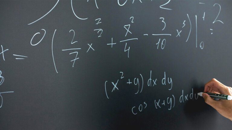 Unesp-oferece-curso-online-gratuito-de-Pre-Calculo-para-reforcar-base-matematica-pexels-tvt-news