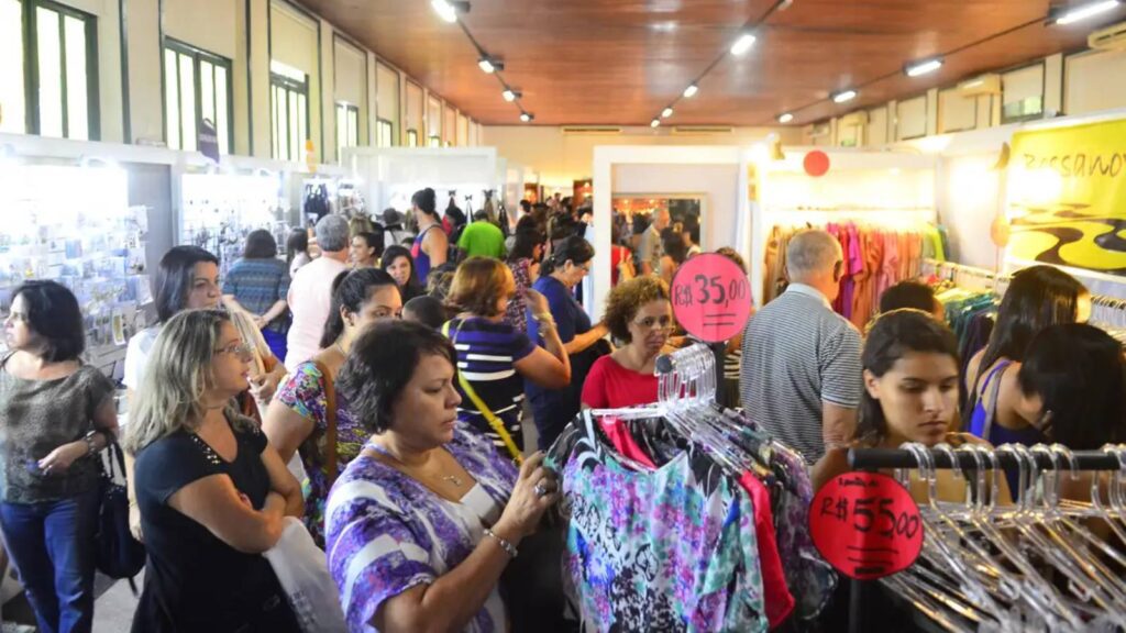 reducao-da-jornada-teria-custo-similar-a-reajustes-historicos-do-salario-minimo-impacto-total-no-custo-da-operacao-do-comercio-varejista-seria-pouco-superior-a-1-foto-tania-rego-agencia-brasil-tvt-news