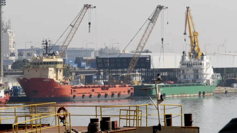 cnm-cut-convoca-sindicatos-para-reuniao-nacional-sobre-retomada-do-setor-naval-alem-do-debate-sobre-o-cenario-nacional-a-reuniao-buscara-construir-estrategias-efetivas-de-organizacao-sindical-foto-tania-rego-agencia-brasil-tvt-news