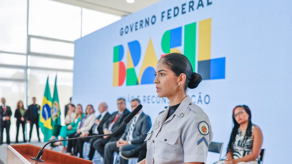 lula-sanciona-pl-antifaccao-com-vetos-e-endurece-combate-ao-crime-organizado-policia-militar-policia-federal-combate-a-violencia-tvt-news