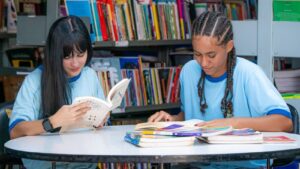 com-pe-de-meia-um-em-cada-4-desiste-de-abandonar-a-escola-minha-mae-nem-me-da-mais-dinheiro-porque-o-auxilio-e-como-se-fosse-meu-salario-conta-aluna-foto-diego-campos-secom-tvt-news