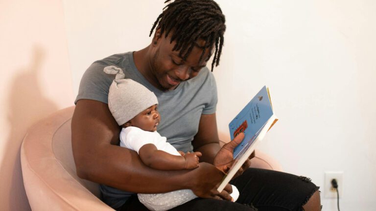 Aprovada-licenca-paternidade-de-20-dias-veja-regras-e-quando-comeca-a-valer-nappy-pexels-tvt-news
