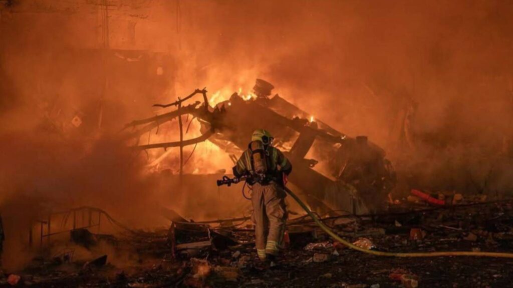 ira-sinaliza-levar-guerra-ao-limite-apos-missil-chegar-a-turquia-forcas-iranianas-continuam-reagindo-a-ataques-dos-eua-e-israel-foto-rs-via-fotos-publicas-tvt-news