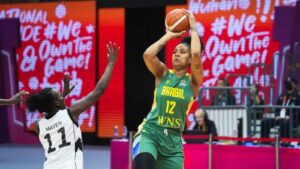 brasil-crava-1-vitoria-no-pre-mundial-de-basquete-contra-sudao-do-sul-ala-pivo-damiris-dantas-foi-a-cestinha-de-partida-foto-divulgacao-cbb-tvt-news