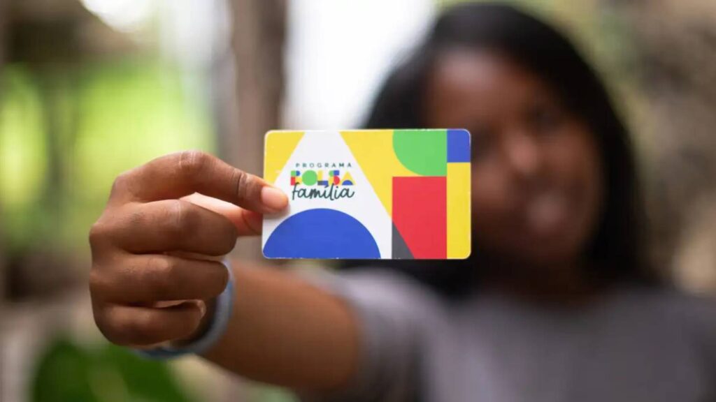 caixa-paga-bolsa-familia-a-beneficiarios-com-nis-de-final-4-programa-alcanca-18-73-milhoes-de-familias-foto-lyon-santos-mds-tvt-news