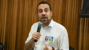 e-banditismo-diz-boulos-sobre-aumento-de-diesel-nos-postos-distribuidoras-nao-estao-pagando-a-mais-pelo-oleo-diesel-mas-estao-transferindo-para-o-consumidor-disse-foto-tomaz-silva-agencia-brasil-tvt-news