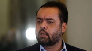 entenda-o-que-acontece-no-rio-com-a-renuncia-de-claudio-castro-castro-e-reu-em-processo-no-tse-e-pode-ser-condenado-a-inelegibilidade-foto-fernando-frazao-agencia-brasil-tvt-news