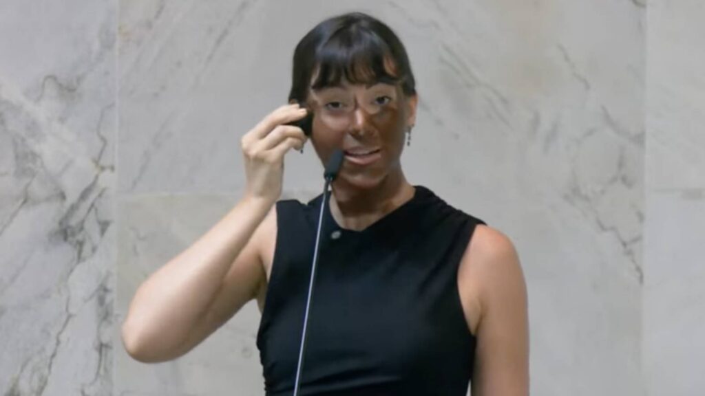 deputados-pedem-cassacao-de-fabiana-bolsonaro-por-blackface-na-alesp-racismo-e-transfobia-sao-crimes-ressalta-monica-seixas-foto-rs-fotos-publicas-tvt-news