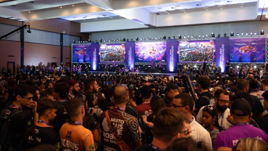 robos-tomam-conta-do-festival-sesi-de-educacao-em-brasilia-mais-de-2-mil-estudantes-se-reunem-para-a-maior-competicao-de-robotica-do-pais-foto-divulgacao-cni-tvt-news