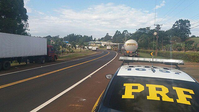 caminhoneiros-prometem-greve-ainda-maior-do-que-em-2018-foto-prf-tvt-news