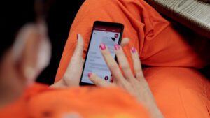 Violência digital contra mulheres cresce 188% em um ano e leva governo a reforçar proteção e acolhimento