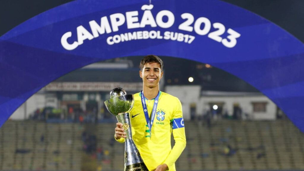 carlo-ancelotti-convoca-o-zagueiro-vitor-reis-do-girona-vitor-reis-e-um-dos-destaques-da-posicao-no-campeonato-espanhol-segundo-a-cbf-foto-rafael-ribeiro-cbf-tvt-news