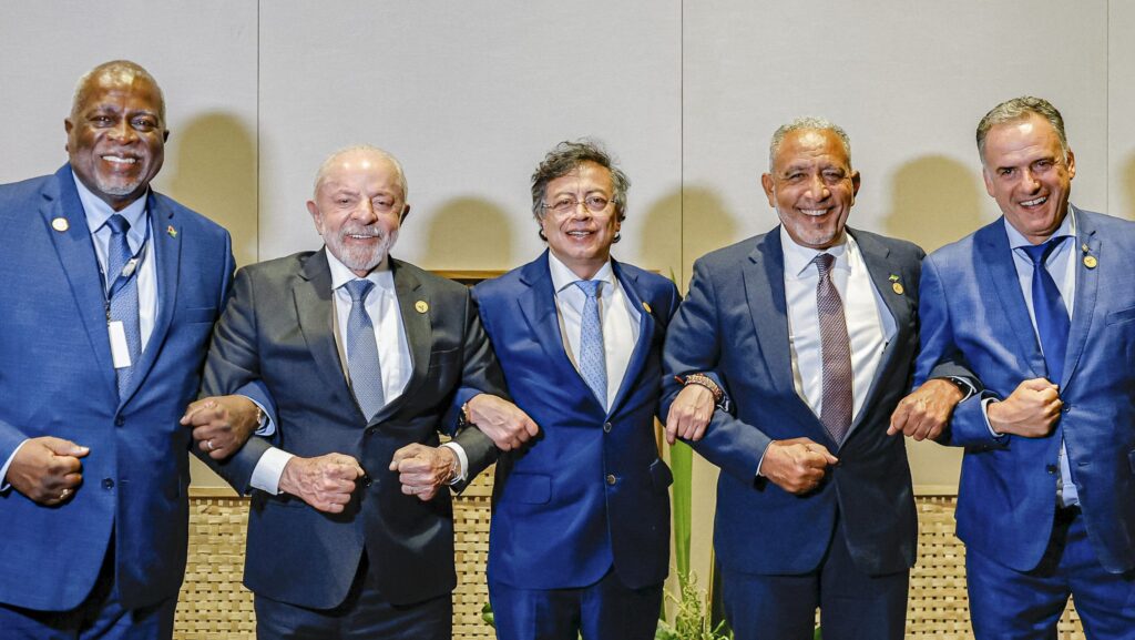 brasil-deve-reagir-a-ofensiva-externa-diz-glauber-apos-discurso-de-lula-na-celac-tvt-news