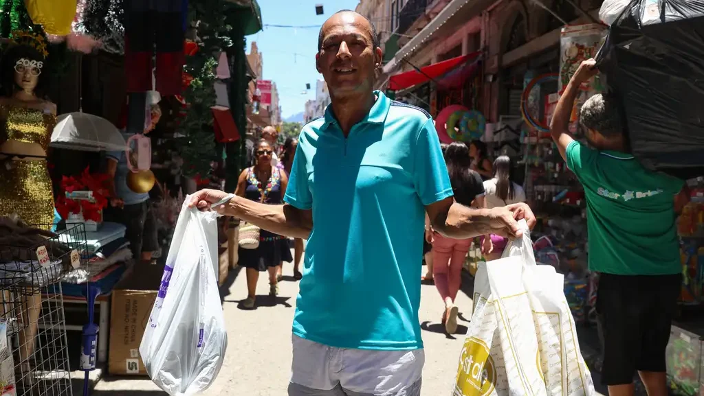 salario-no-brasil-tem-recorde-e-media-chega-a-r$-3-652-diz-ibge-tvt-news