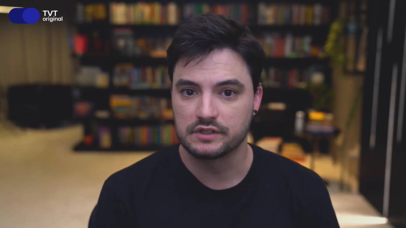Bolsonarista vai pagar indenização por insultar Felipe Neto