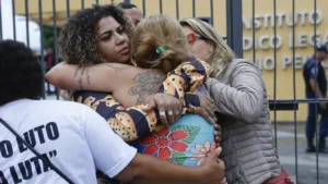 violencia-vicaria-camara-aprova-lei-que-pune-crimes-contra-filhos-para-causar-sofrimento-a-mulher-homicidio-vicario-esse-tipo-de-violencia-ocorre-quando-um-agressor-mata-uma-crianca-um-dependente-ou-outro-parente-de-uma-pessoa-para-causar-sofrimento-e-punicao-psicologica-a-ela-tvt-news