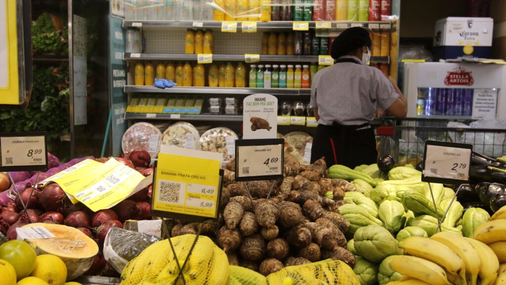 Cenário-de-inflação-e -juros-mais-baixos-fez-mercado-reduzir-a-selic-em-0,25. -Foto:-Tânia-Rêgo-Agência-Brasil-tvt-news