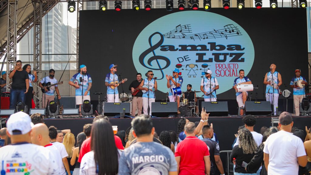 1º-de-maio-no-abc-tera-filho-do-piseiro-gloria-groove-e-mc-ig-show-do-samba-da-luz-no-ato-do-1º-de-maio-no-abc-em-2025-foto-adonis-guerra-sindicato-dos-metalurgicos-tvt-news