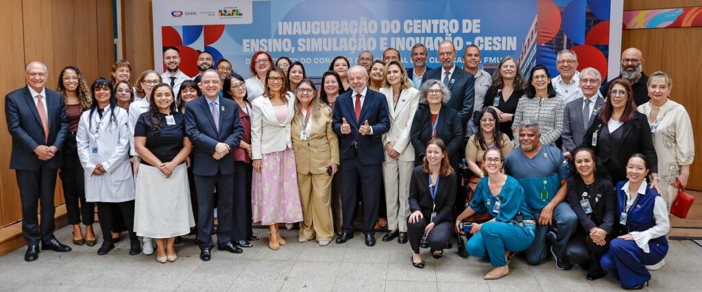 Lula-visita-Centro-de-Ensino,-Simulação-e-Inovação-(CESIN)-do-Instituto-do-Coração-(InCor)-do-Hospital-das-Clínicas-da-Faculdade-de-Medicina-da-Universidade-de-São-Paulo.-/-Foto:-Ricardo-Stuckert-/-PR-|-tvt-news