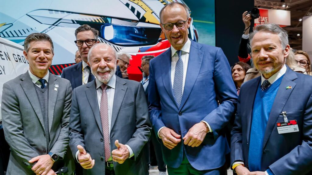 queremos-pao-e-nao-bomba-diz-lula-em-declaracao-na-alemanha-20-04-2026-presidente-da-republica-luiz-inacio-lula-da-silva-durante-visita-a-feira-industrial-de-hanover-messegelande-halls-11-12-e-27-alemanha-pr-tvt-news