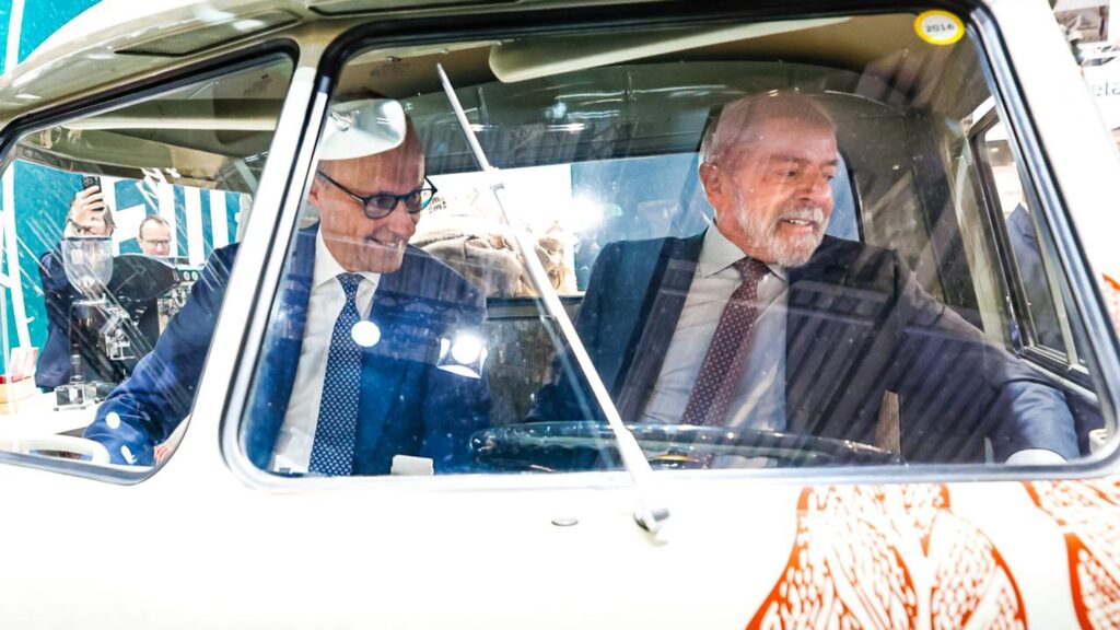 queremos-pao-e-nao-bomba-diz-lula-em-declaracao-na-alemanha-20-04-2026-presidente-da-republica-luiz-inacio-lula-da-silva-durante-visita-a-feira-industrial-de-hanover-messegelande-halls-11-12-e-27-alemanha-foto-ricardo-stuckert-pr-tvt-news