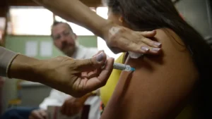 vacinação-contra-gripe-comeca-nesta-segunda-18-em-sao-paulo-comeca-hoje-a-vacinação-contra-gripe-em-sao-paulo-foto-marcelo-camargo-agencia-brasil-tvt-news