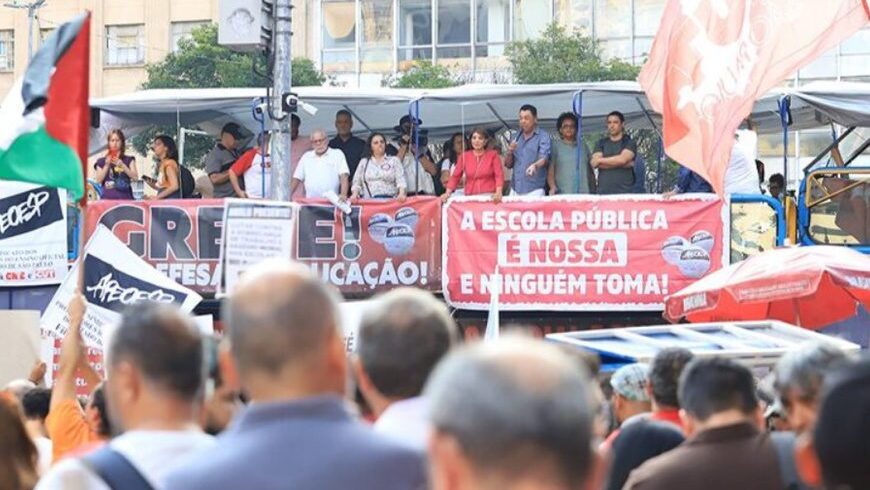 em-abril-greve-de-48-horas-realizada-pelos-professores-de-sao-paulo-foi-motivada-por-um-intenso-processo-de-precarizacao-promovido-pelo-governador-do-estado-tarcisio-de-freitas-foto-divulgacao-tvt-news