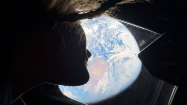 TVTNews 7 artemis-ii-bate-recorde-e-leva-humanos-a-maior-distancia-no-espaco-tripulacao-atingiu-cerca-de-406-mil-quilometros-de-distancia-da-terra-foto-nasa-divulgacao-tvt-news