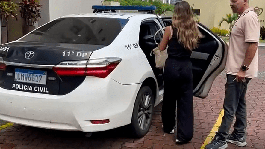 agostina-paez-ja-esta-de-volta-a-argentina-foto-frame-policia-civil-do-rio-de-janeiro-tvt-news