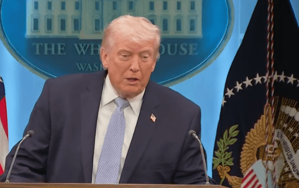 presidente-donald-trump-em-pronunciamento-sobre-a-guerra-no-ira-nesta-terca-06-foto-reproducao-casa-branca-tvt-news