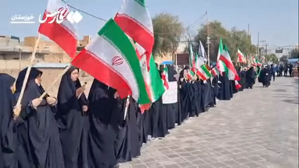 iranianos-fazem-corrente-humana-em-usinas-e-pontes-apos-ameacas-de-trump-iranianos-formam-corrente-humana-nesta-terca-como-forma-de-resistencia-pacifica-foto-reproducao-redes-sociais-tvt-news