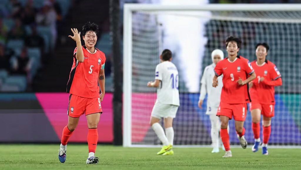 copa-do-mundo-feminina-quais-paises-estao-classificados-para-2027-ko-yujin-comemora-um-gol-pela-coreia-do-sul-contra-o-uzbequistao-na-copa-da-asia-feminina-coreia-do-sul-estara-na-copa-do-mundo-feminina-de-2027-foto-fifa-divulgacao-tvt-news