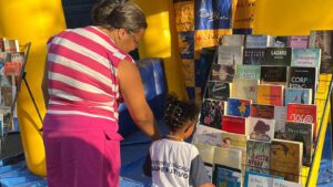 Presidente-Lula-participa-de-cerimonia-do-Dia-do-Livro-e-entrega-Premio-Vivaleitura-acervo-casa-amarela-biblioteca-tvt-news