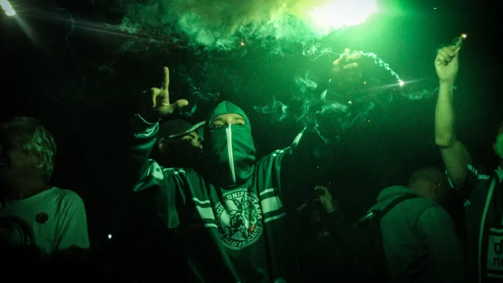 Nome do estádio do Palmeiras será decidido por meio de votação; Nubank adquiriu o naming rights 1 nome-do-estadio-do-palmeiras-sera-decidido-por-meio-de-votacao-nubank-adquiriu-o-naming-rights-torcidas-do-palmeiras-protestam-na-avenida-paulista-contra-tentativa-de-golpe-de-bolsonaristas-no-8-de-janeiro-foto-emanuela-godoy-tvt-news-tvt-news