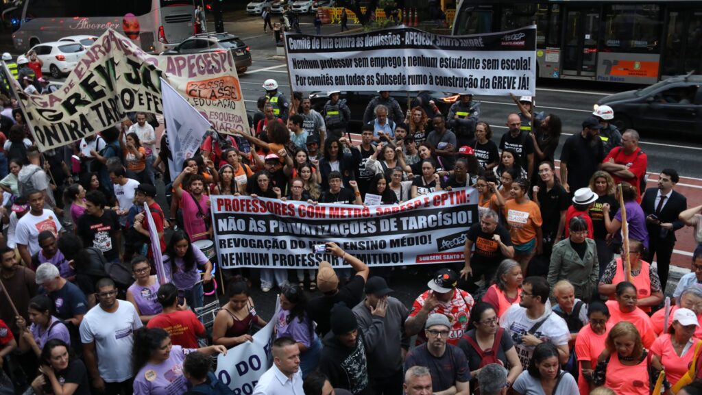 professores-de-sao-paulo-entram-em-greve-9-e-10-de-abril-tvt-news