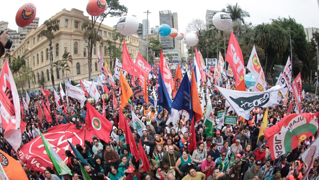 centrais-e-sindicatos-se-reunem-com-lula-em-marcha-dia-15-de-abril-foto-paulo-pinto-agencia-brasil-tvt-news