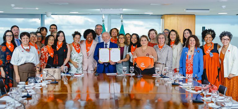 sancionada-nesta-semana-lei-das-doulas-reconhece-mais-de-tres-mil-profissionais-que-atuam-no-pais-foto-ricardo-stuckert-pr-tvt-news