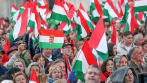 TVTNews 25 viktor-orban-perdeu-maioria-no-parlamento-da-hungria-nas-eleicoes-realizadas-neste-domingo-12-com-a-vitoria-esmagadora-de-peter-magyar-do-tisza-foto-divulgacao-tvt-news