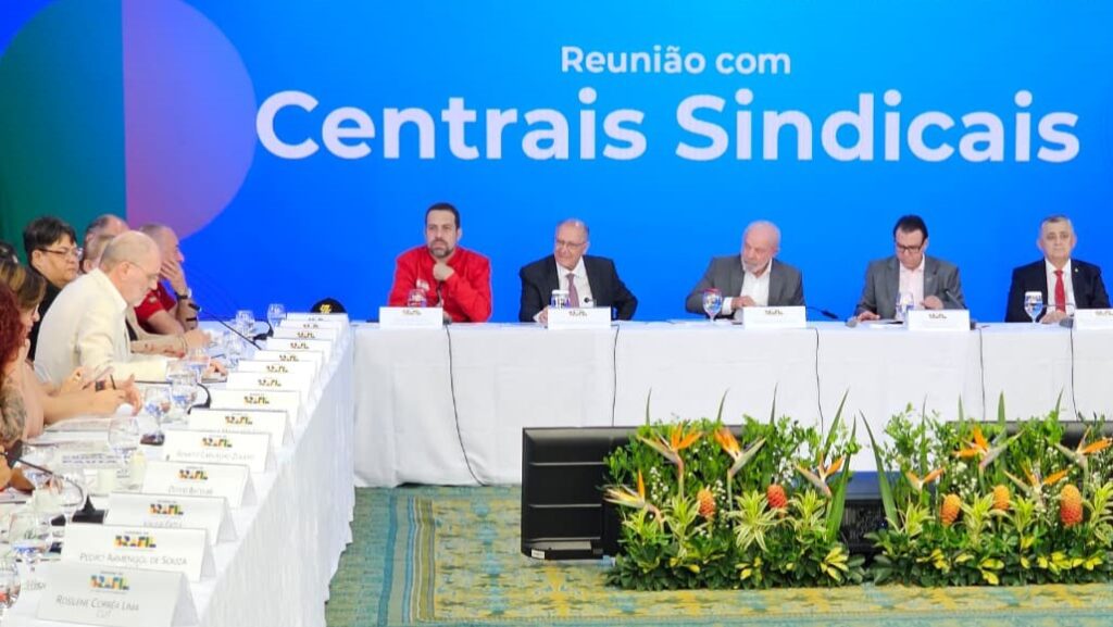 fim-da-escala-6x1-marcha-da-classe-trabalhadora-trabalho-trabalhadores-pautas-trabalhadores-jornada-de-trabalho-sem-reducao-salarial-centrais-sindicais-brasilia-marcha-dos-trabalhadores-entrega-carta-para-lula-tvt-news