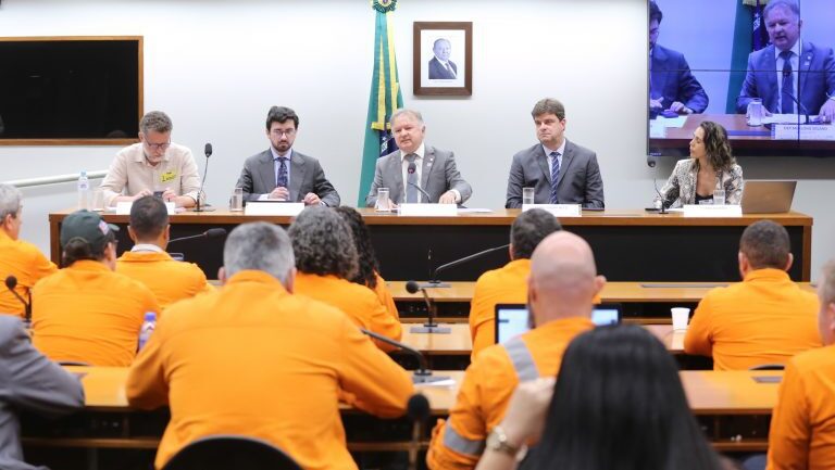 em-comissao-na-camara-debate-sobre-livre-comercio-alta-de-precos-e-impactos-da-guerra-reacenderam-debate-sobre-privatizacao-foto-kayo-magalhaes-camara-dos-deputados-tvt-news