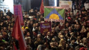 camara-debate-fim-da-escala-6x1-hoje-sao-paulo-sp-10-07-2025-protesto-a-atuacao-do-congresso-nacional-na-justica-tributaria-com-a-taxacao-dos-super-ricos-fim-da-escala-6x1-camara-discute-hoje-pec-sobre-escala-6x1-foto-paulo-pinto-agencia-brasil-tvt-news