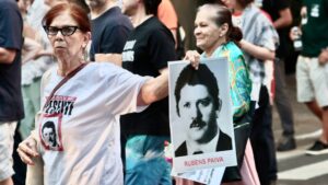 suica-colaborou-com-a-ditadura-brasileira-sao-paulo-sp-29-03-2026-caminhada-silenciosa-em-memoria-das-vitimas-da-ditadura-militar-suica-apoiou-regime-militar-foto-paulo-pinto-agencia-brasil-tvt-news