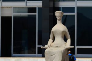 Da Redação 10 relator-do-caso-ministro-alexandre-de-moraes-defendeu-o-pagamento-do-piso-tambem-aos-professores-temporarios-tvt-news-pgr-stf-mendonça-master-