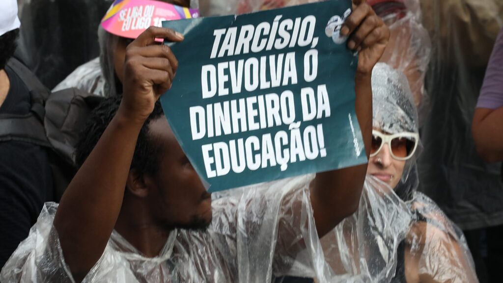 professores-de-sao-paulo-entram-em-greve-9-e-10-de-abril-tvt-news