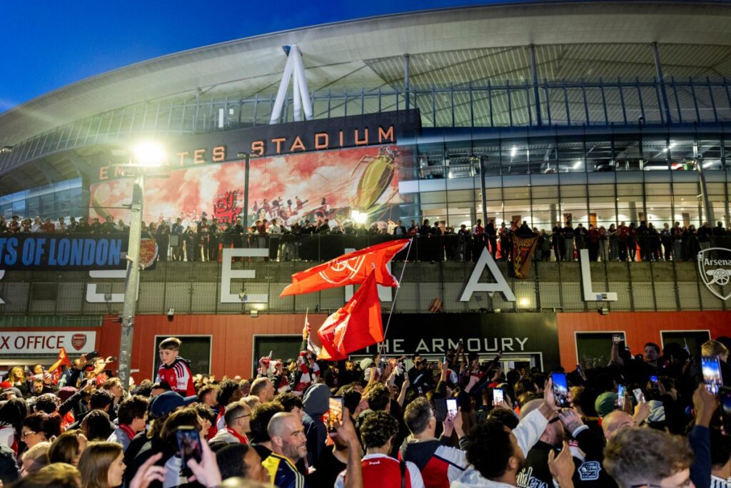 arsenal-e-campeao-ingles-pela-primeira-vez-desde-2004-tvt-news