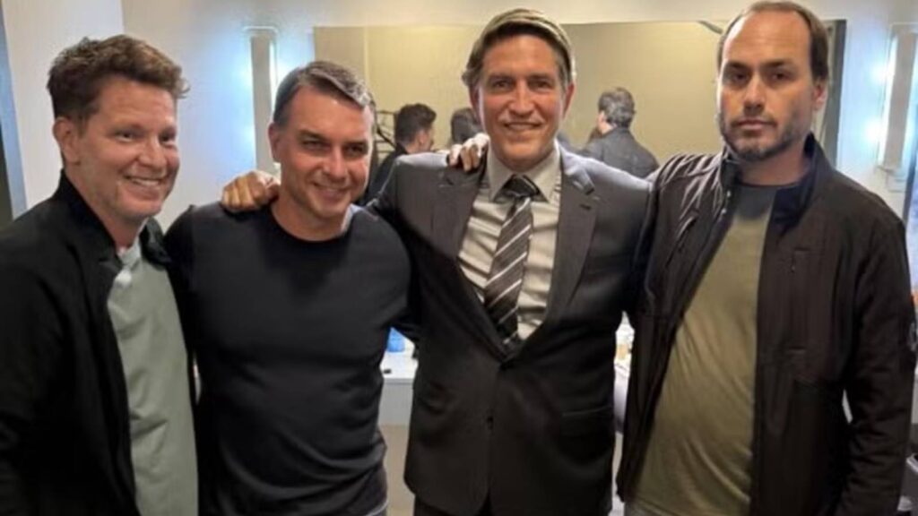 flavio-e-mario-frias-articularam-encontro-secreto-entre-bolsonaro-e-vorcaro-convite-ocorreu-um-dia-apos-bolsonaro-virar-reu-por-tentativa-de-golpe-foto-divulgacao-tvt-news