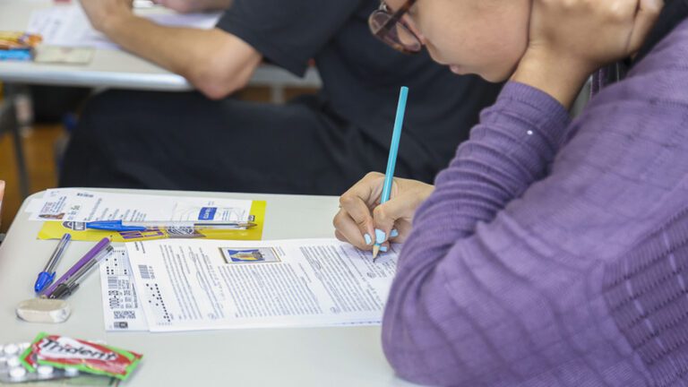 Fuvest-e-Unesp-anunciam-mudanca-de-data-das-provas-para-2027-cecilia-bastos-usp-imagens-tvt-news