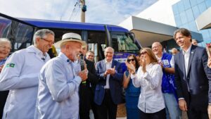 aqui-nao-tem-dinheiro-do-vorcaro-diz-lula-em-visita-a-hospital-esse-pais-precisa-voltar-a-ser-humano-e-preciso-extirpar-o-odio-disse-foto-wallison-breno-pr-tvt-news